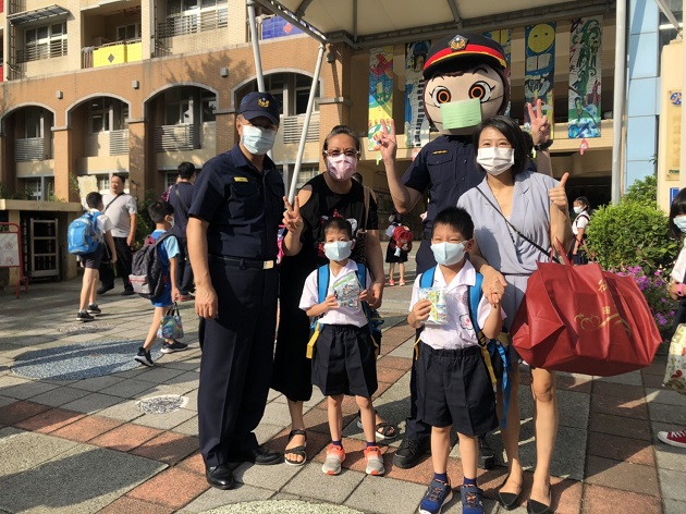 開學日!護童、防疫沒問題，海山警分局一同守護你 | 文章內置圖片