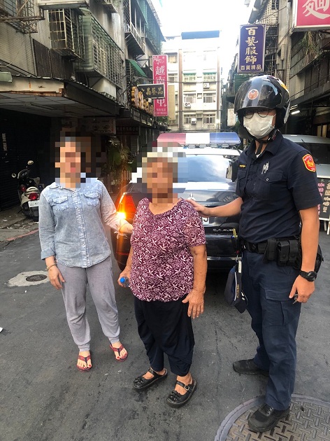 突然念了一段地址 警助八旬失智妇返家 | 文章内置图片