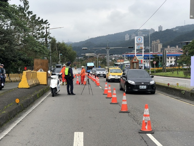 中秋雙十連假石碇坪林匝道時段管制 新店警籲避開塞車路段改走替代道路 | 文章內置圖片