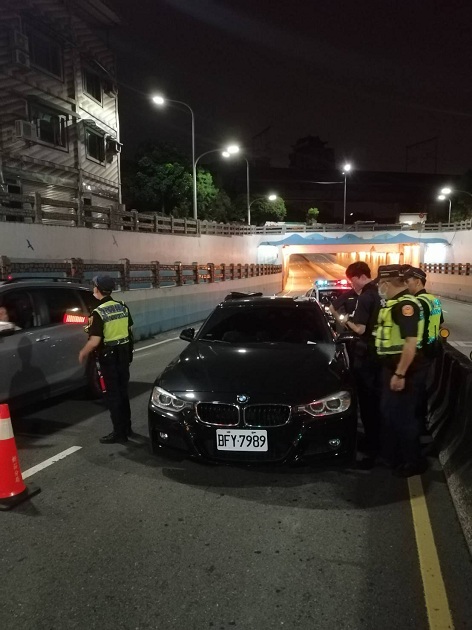 中秋假期車潮預計今下午湧現 新莊警加強警力疏導 | 文章內置圖片