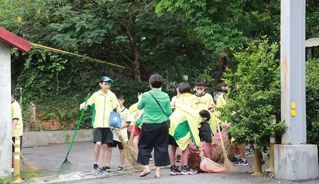 國中服務學習掃除登革熱 警宣導新興毒品打造無毒校園