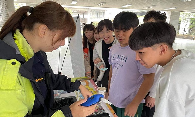 南港警校园巡迴宣导交通安全护身法