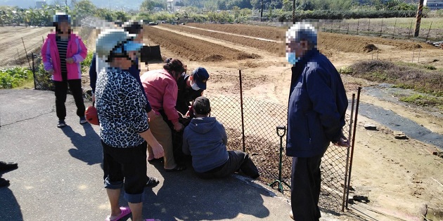 百歲老婦暈倒田間，金山警即刻救援 | 文章內置圖片