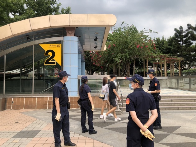 防疫三級警戒 嚴防疫情擴散 土城警加強稽查取締15人 | 文章內置圖片