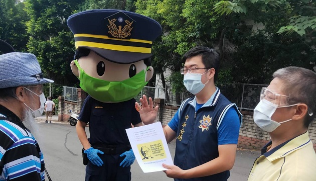 中和警疫苗接种站宣导反诈骗