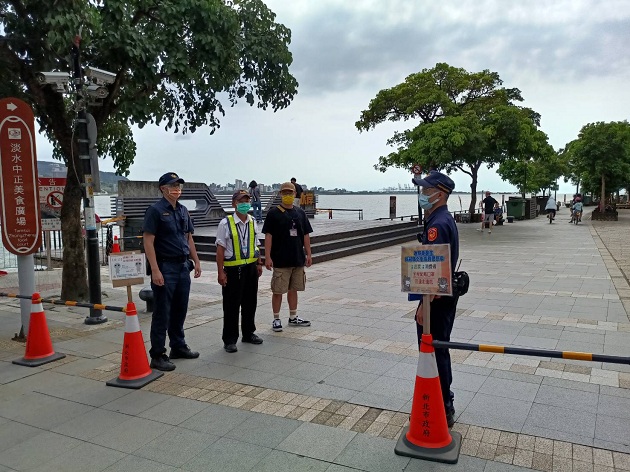 「微解封」在即！淡水警偕同高灘處金色水岸稽查勸導圍堵防疫破口 | 文章內置圖片