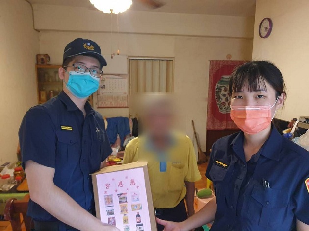 樹林警與樹林慈恩宮共同送暖 贈白米助弱勢 | 文章內置圖片