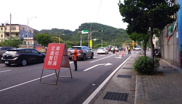 中秋「万里鱻蟹好食节」 金山警龟吼、野柳弹性交管