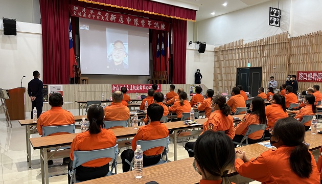 新店义交中队常年训练 警局长吁警民合作护交安