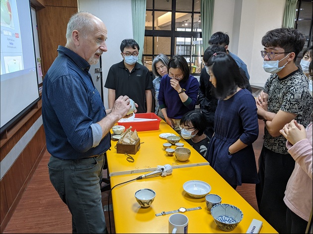 英国考古学家泰纳沃克申获梅花卡 | 文章内置图片