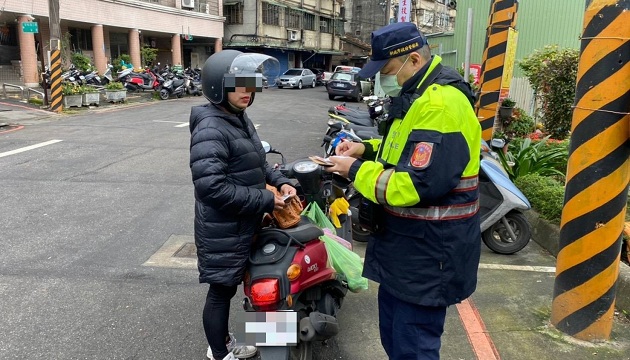 電動自行車趴趴走 永和警分局16日起「機車及電動自行車肇因防制大執法」