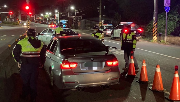 淡水警酒駕大執法取締18件 堆高機酒駕上路遭攔查法辦