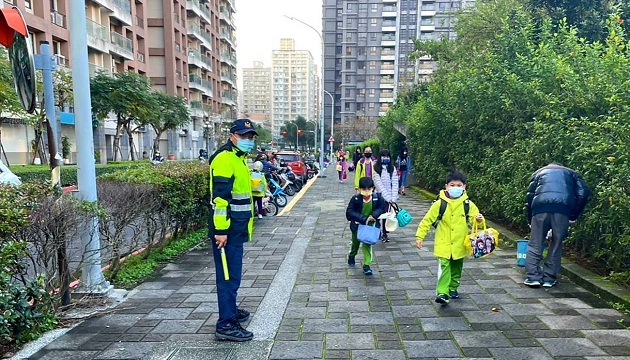 春節假期結束了!淡水警啟動護童及學(幼)童車稽查專案 學童安心家長放心