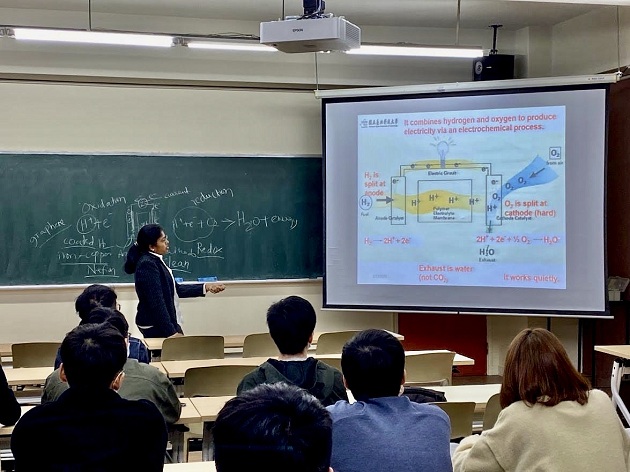 微生物發電專家 印度吉塔博士申獲梅花卡