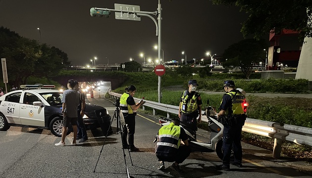 暑假期間維護夜間安寧環境 淡水警強力執法取締改裝噪音車