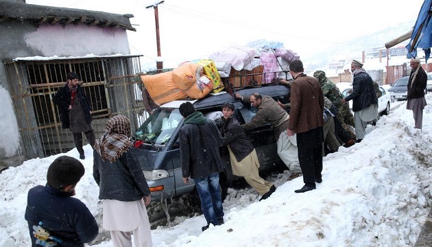 阿富汗雪崩 死亡人數不斷攀升