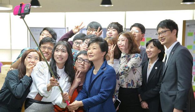 自拍神器OUT! 台四大博物館禁止