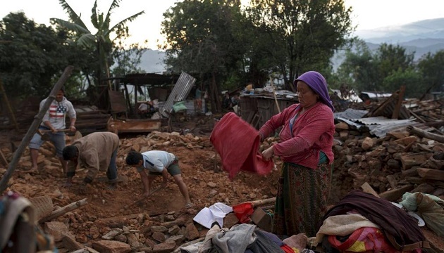 尼泊爾災後救援 急需直升機協助
