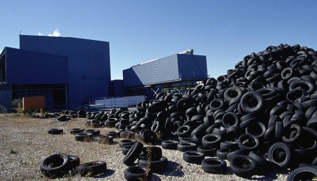 環保新趨勢!廢輪胎回收再製鋪路 
