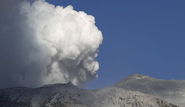 日阿蘇山噴發！濃煙竄升2千公尺 | 文章內置圖片
