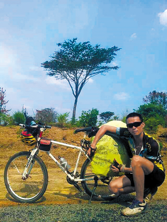 跟女友吵架 他骑脚踏车到非洲! | 文章内置图片